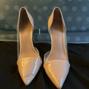 Vera Wang Nude Heels